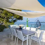 Вилла Beautiful Zman Near Sea In Dugi Otok Сали