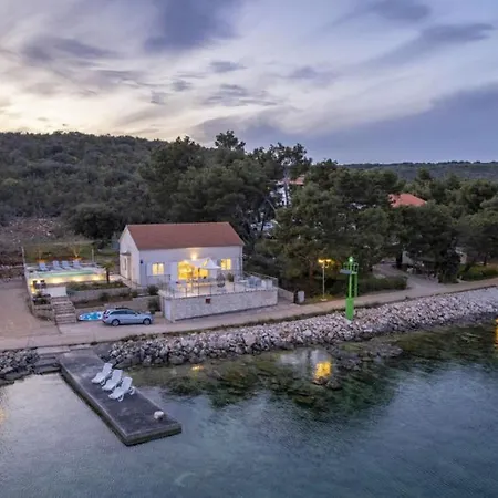 Beautiful Zman Near Sea In Dugi Otok Sali