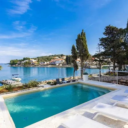 Beautiful Zman Near Sea In Dugi Otok * Sali